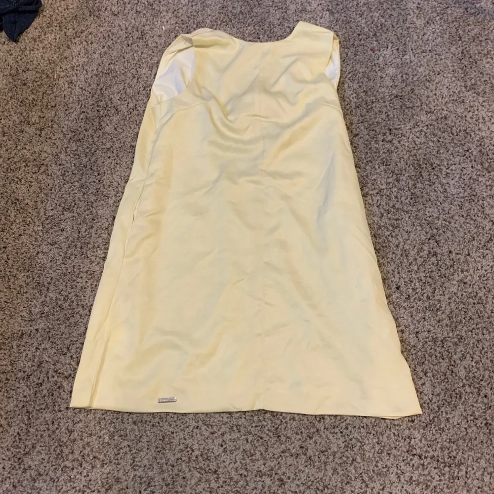 Yellow pullover - Picture 2 of 2